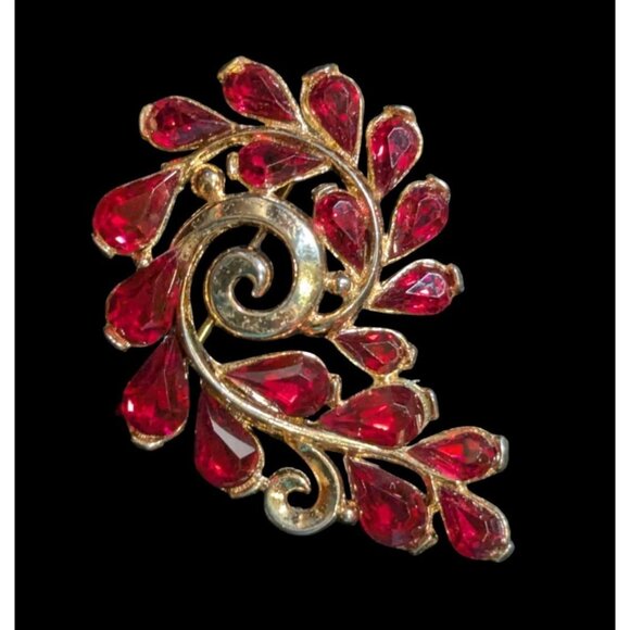 Vintage Crown Trifari  Brooch With Red Rhinestones Floral Swirl Design 2 Inches - Picture 1 of 7